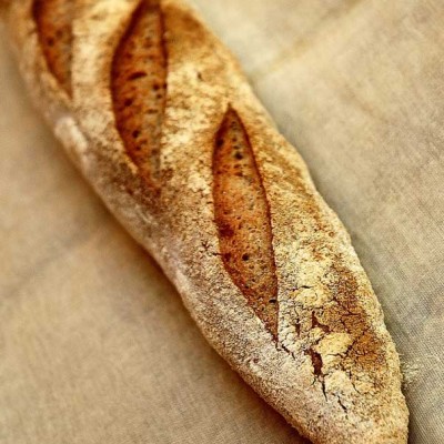 Pan de centeno y cebada con masa madre de escanda