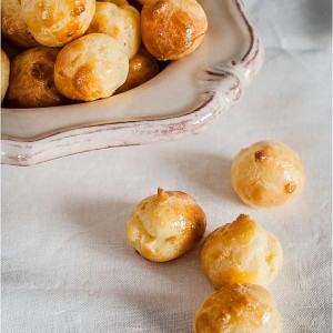 gougeres de manchego