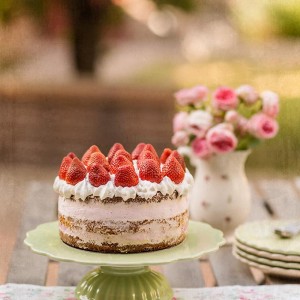 imagen de tarta de fresas con nata