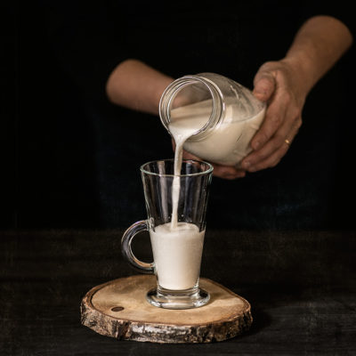 Hacer leche de almendras