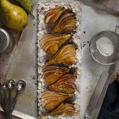 Tarta de peras con chocolate